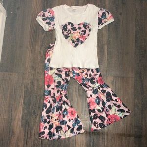Girls Size: 4/5T Bell Bottom Outfit